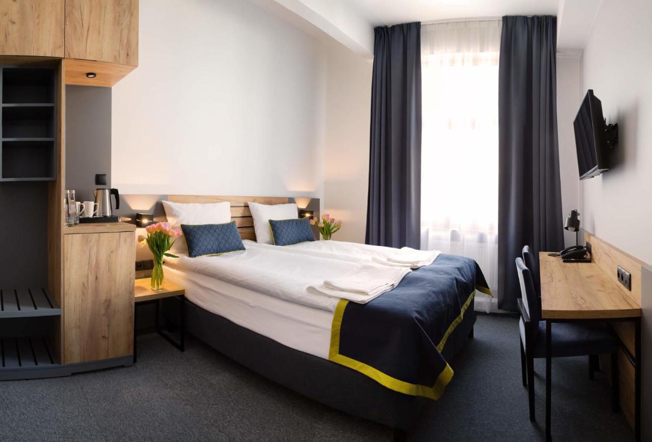 Hotel Mokotow ワルシャワ エクステリア 写真