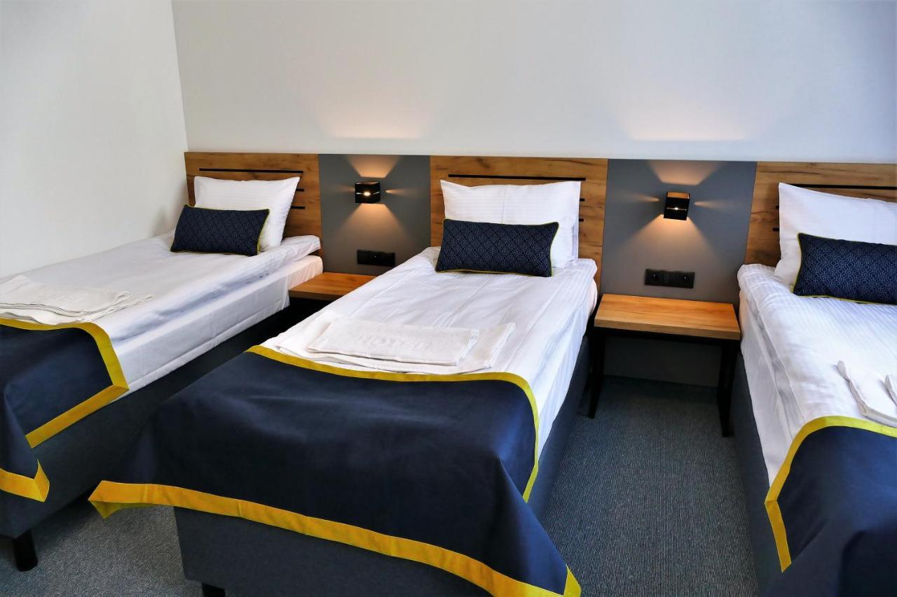 Hotel Mokotow ワルシャワ エクステリア 写真