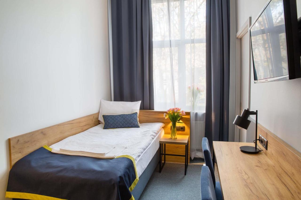 Hotel Mokotow ワルシャワ エクステリア 写真